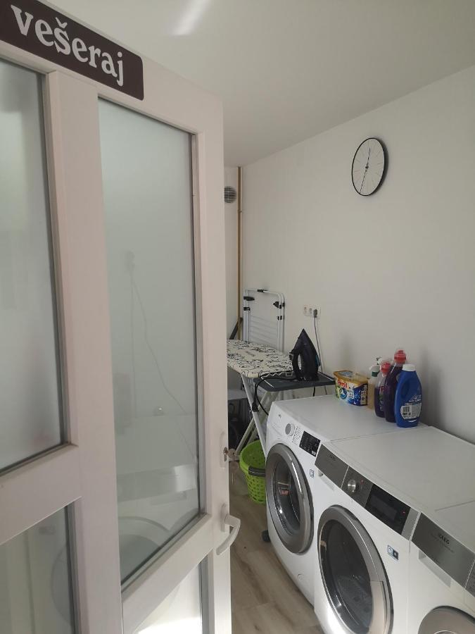 Nunanina Apartmani Pozega Esterno foto